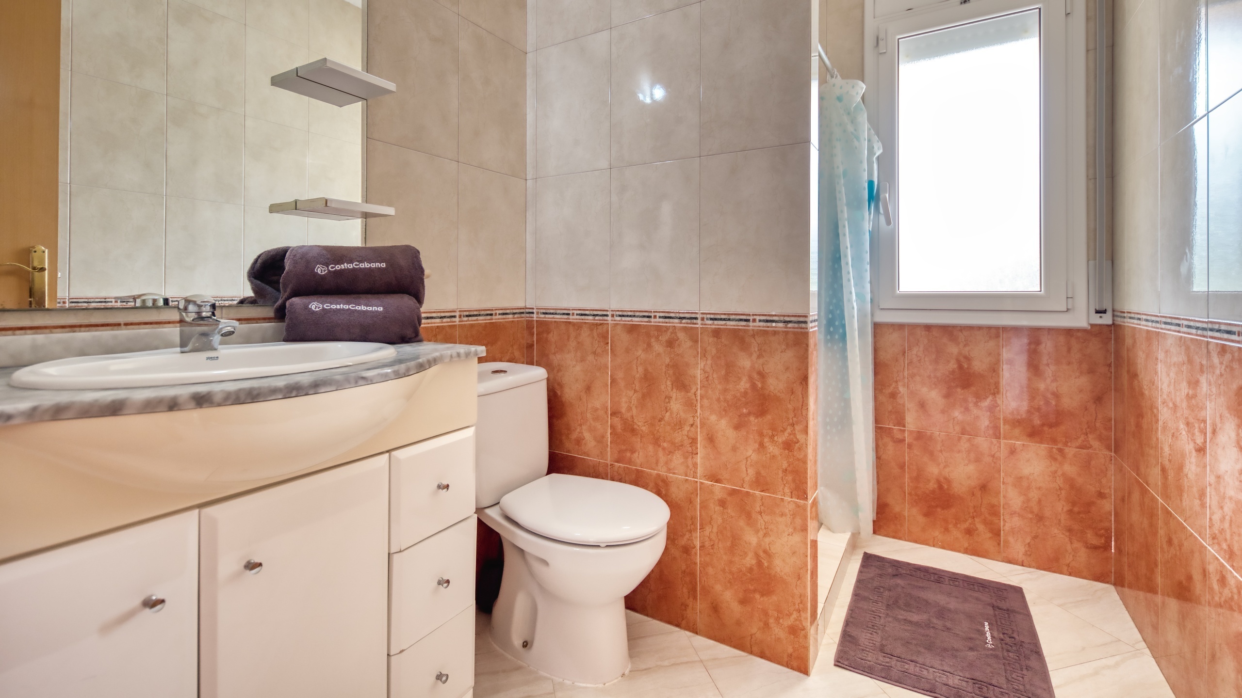 Vakantievilla's Costa Brava Spanje - Villa Estrella - Badkamer