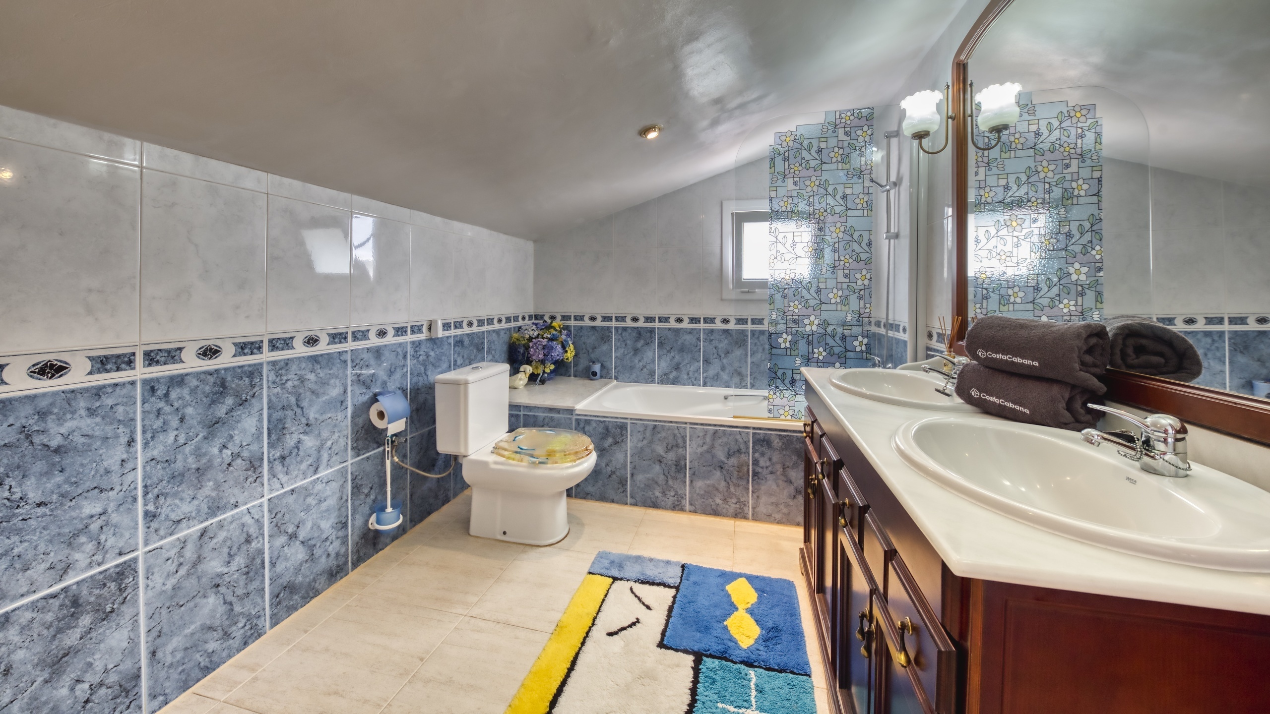 Vakantievilla's Costa Brava Spanje - Villa Geolouk - Badkamer
