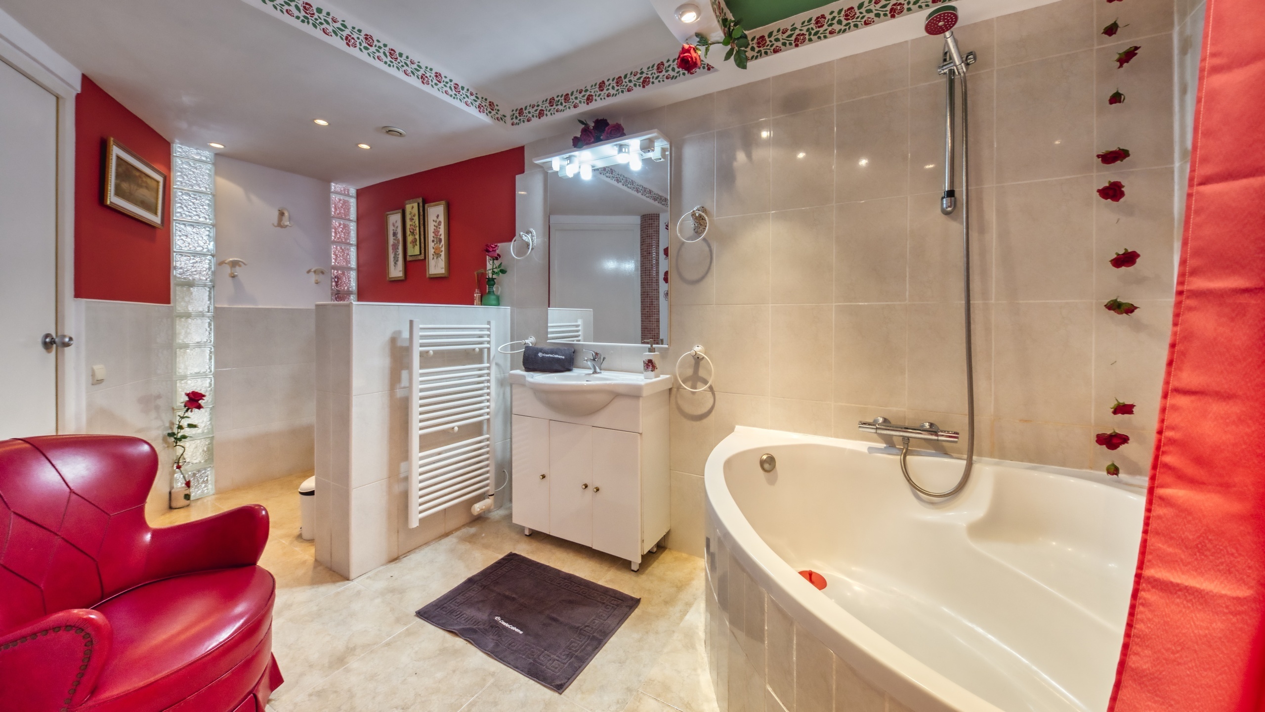 Vakantievilla's Costa Brava Spanje - Villa Geolouk - Badkamer