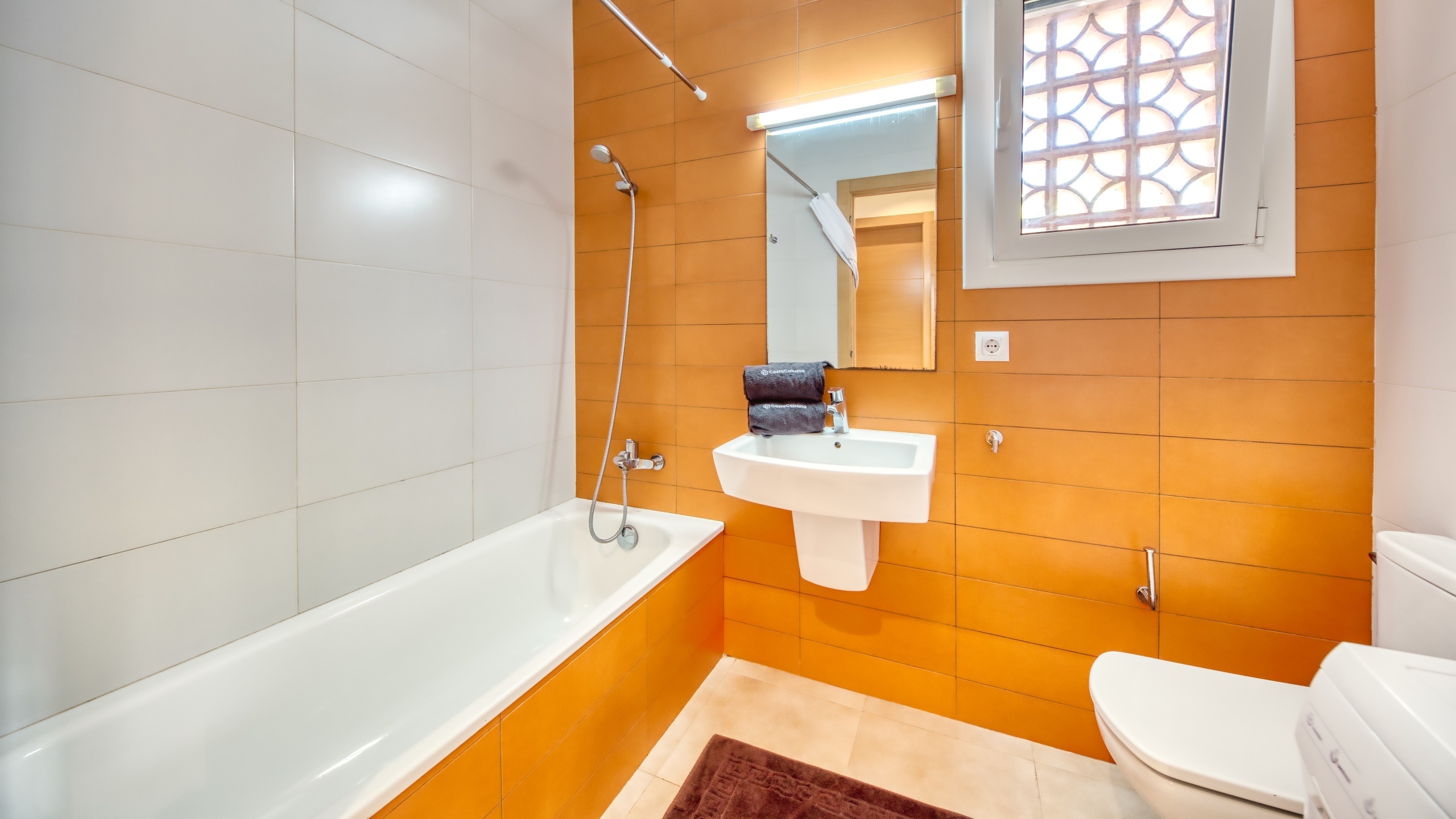 Vakantievilla's Costa Brava Spanje - Villa Lloret - Badkamer