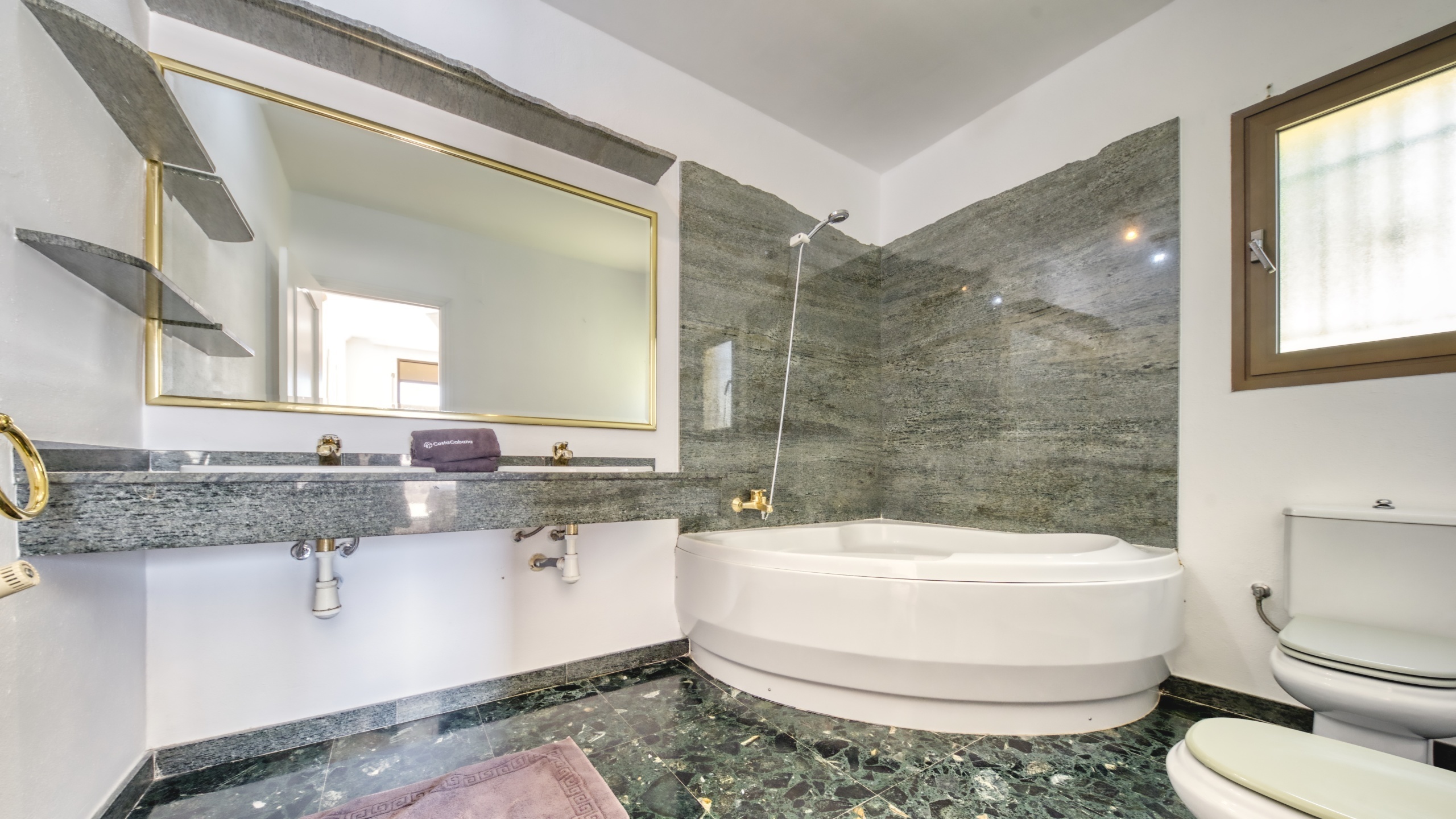 Vakantievilla's Costa Brava Spanje - Villa Paris - Badkamer