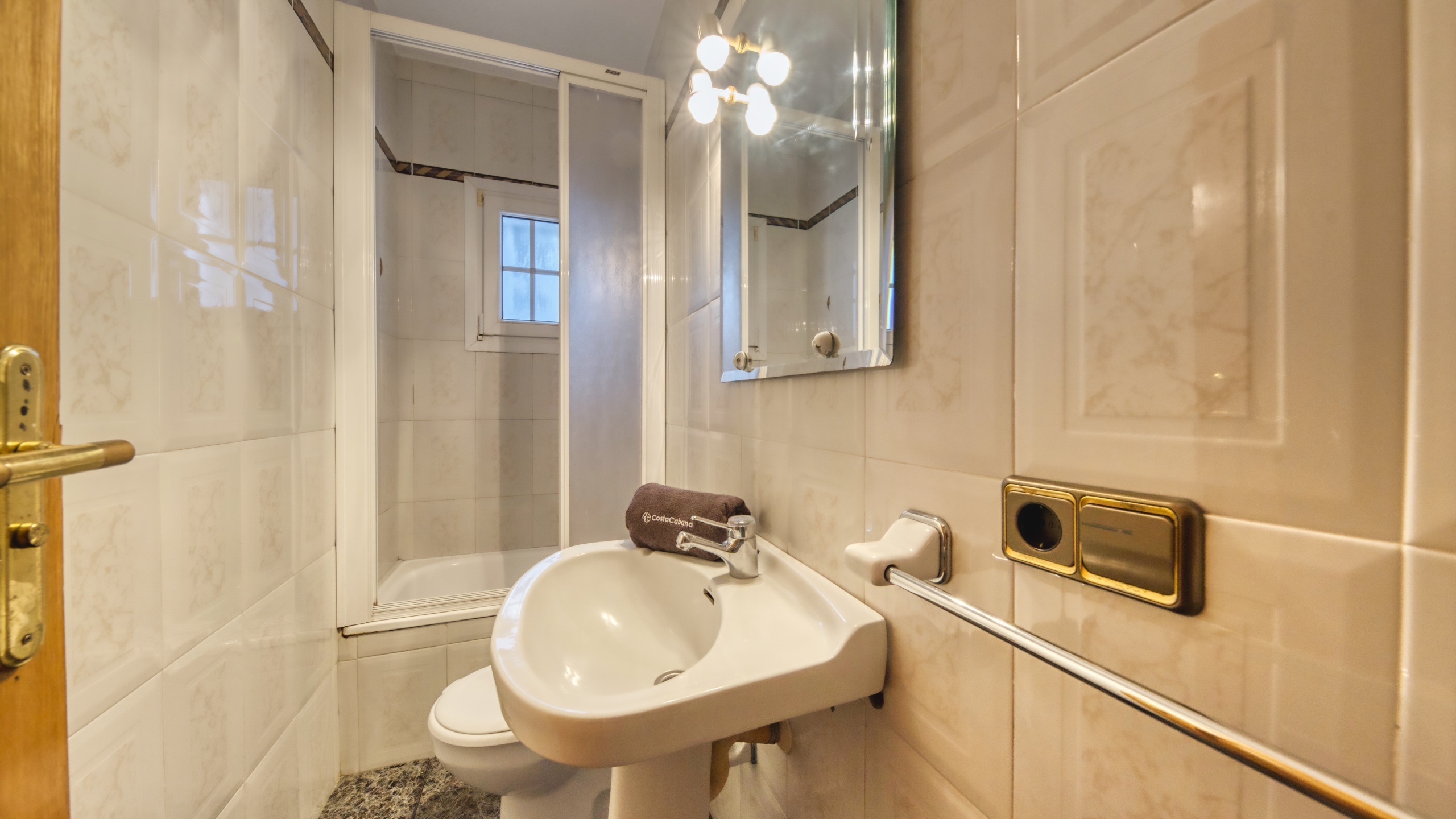 Vakantievilla's Costa Brava Spanje - Villa Rosa - Badkamer