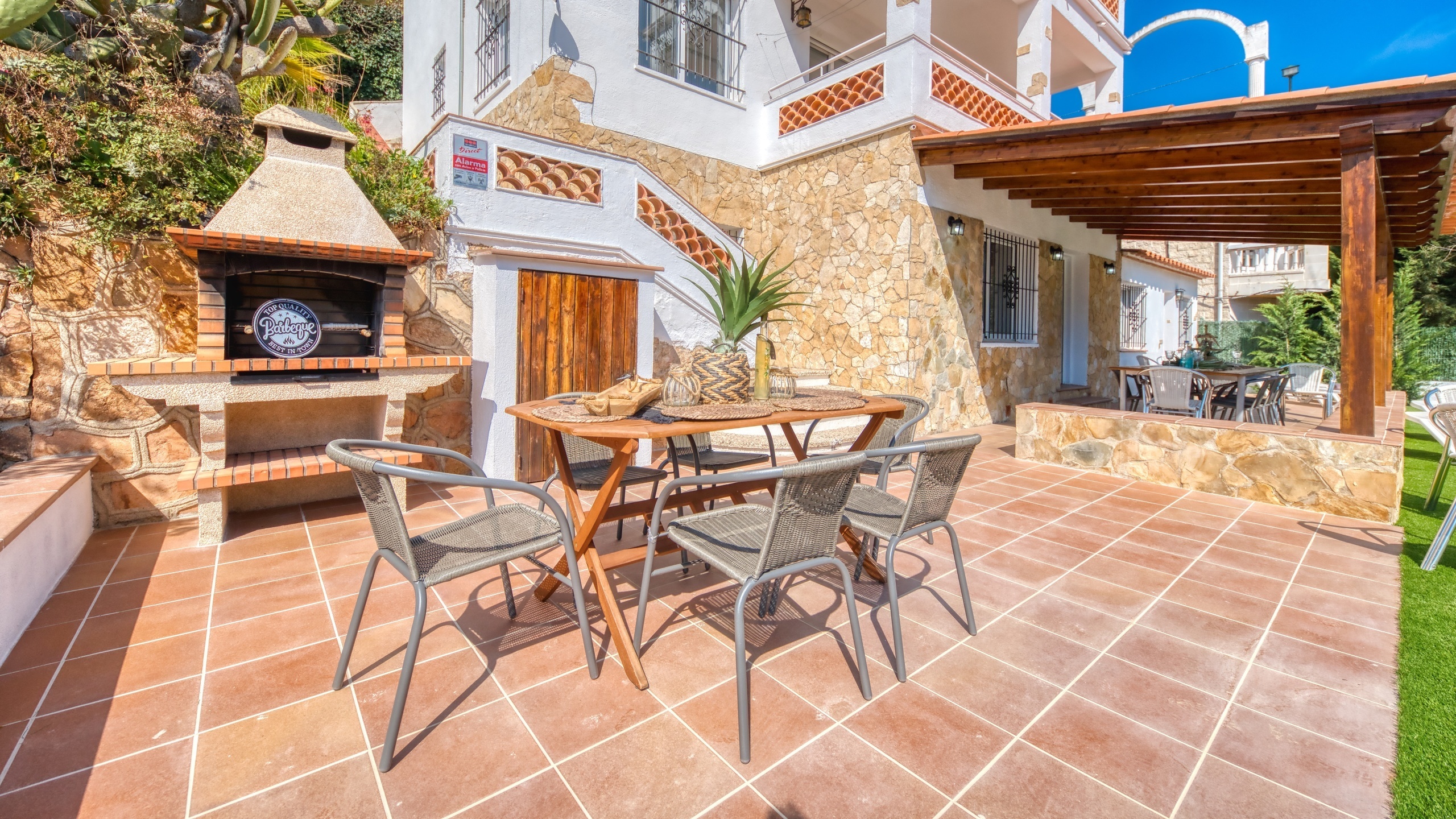 Vakantievilla's Costa Brava Spanje - Villa Pilar - BBQ gebied