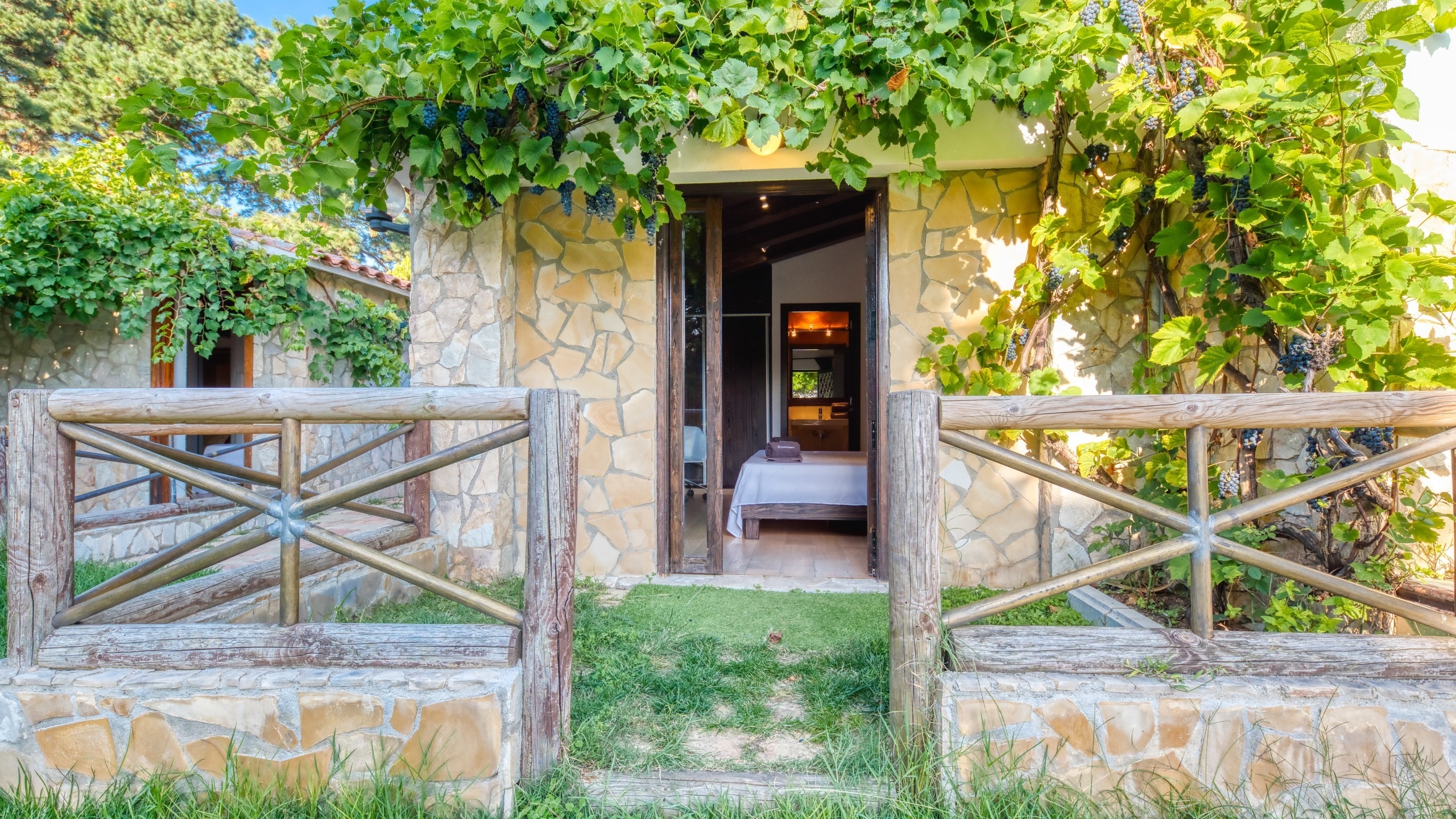 Vakantievilla's Costa Brava Countryside Spanje - Villa Can Bernardi - Hoofdslaapkamer