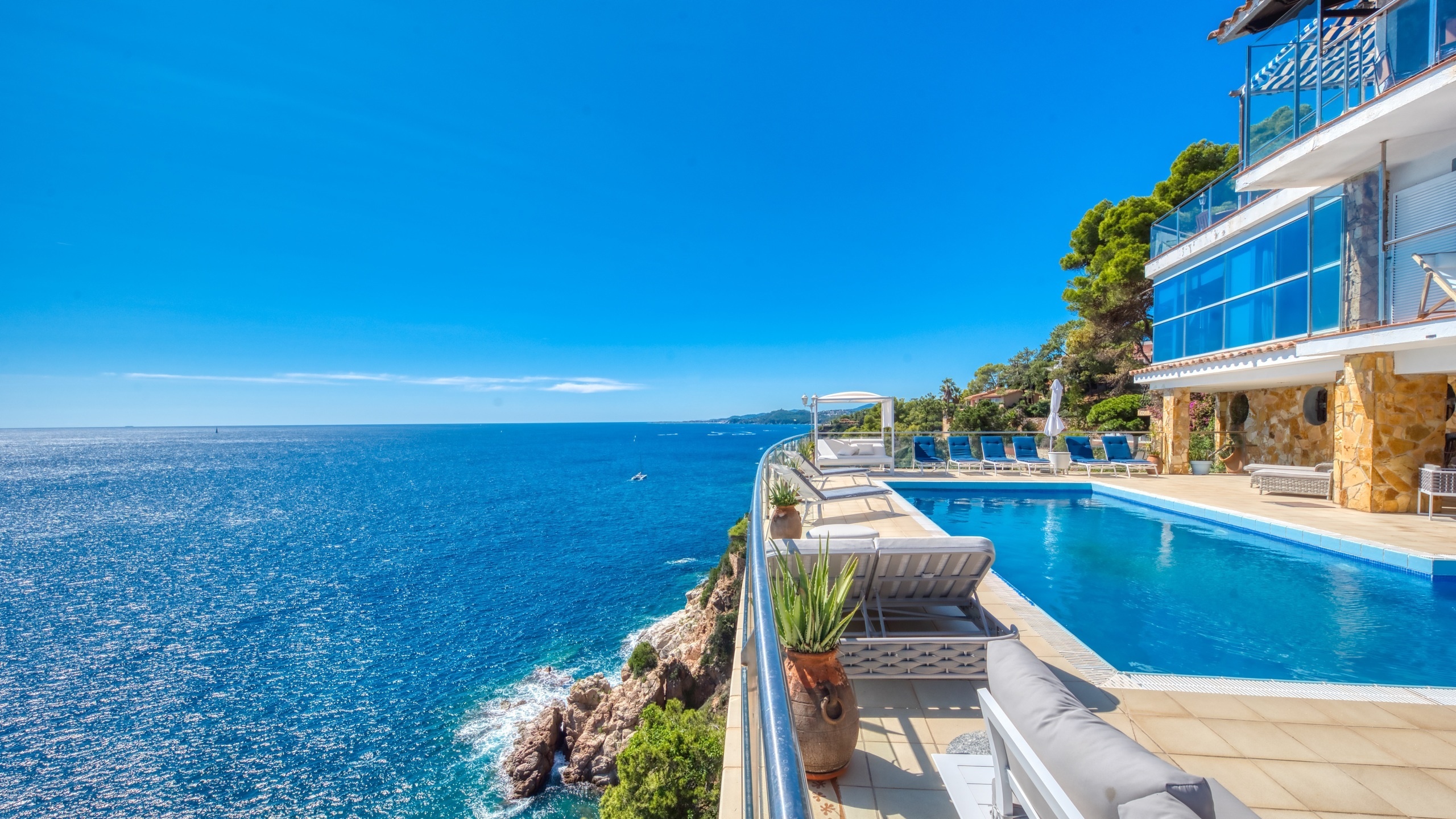 Vakantievilla's - Costa Brava - Spanje - Villa Infinity - Zwembad