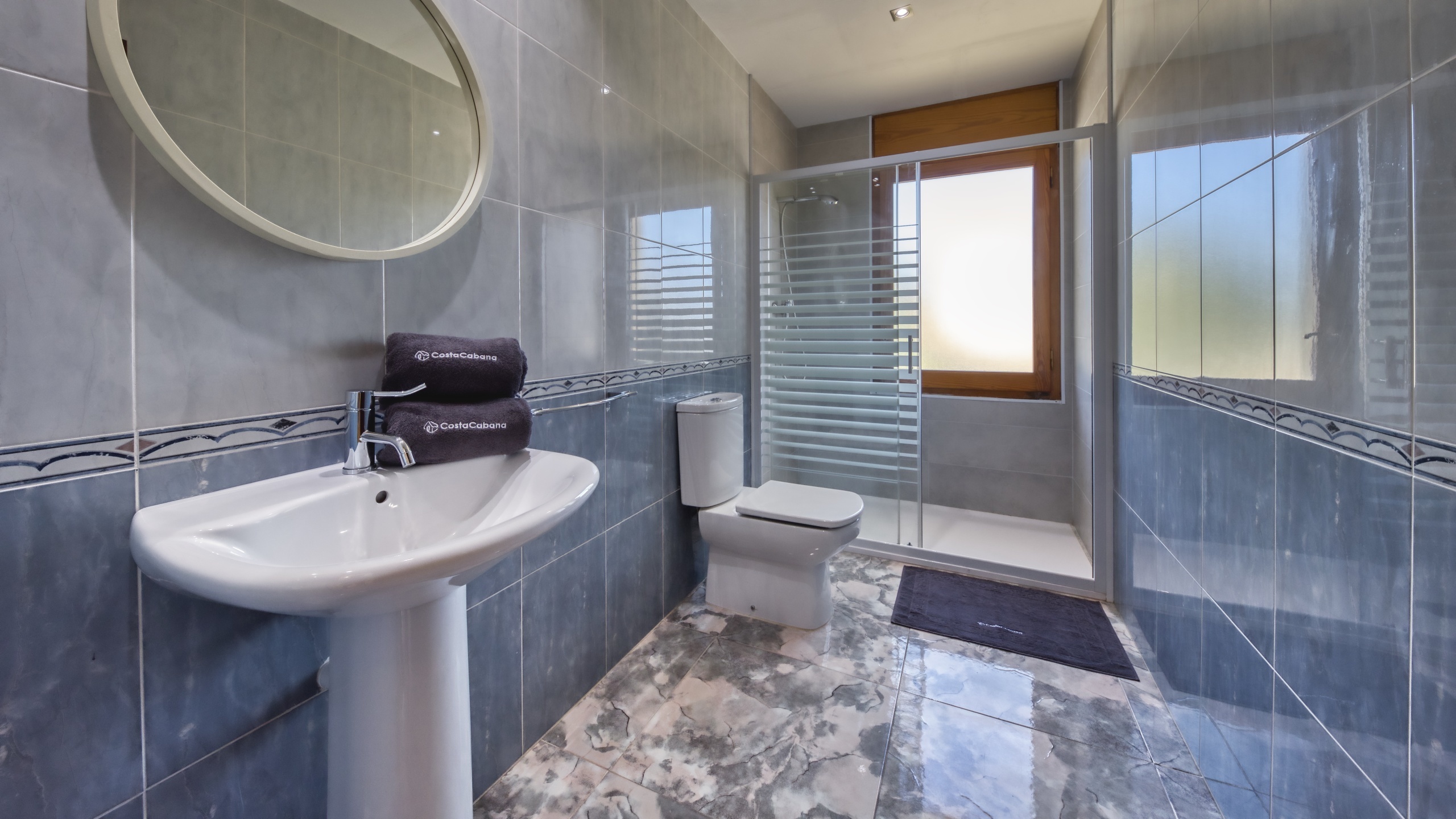 Vakantievilla's Costa Brava Spanje - Villa Baileys - Badkamer