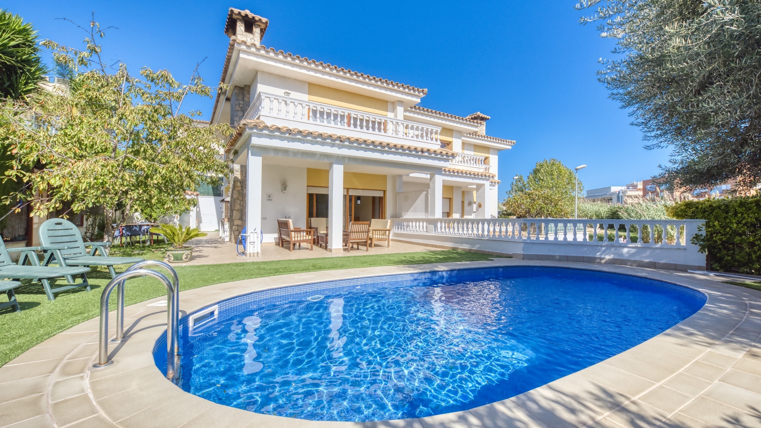 Vakantievilla's - Costa Brava - Spanje - Villa Baileys - Zwembad