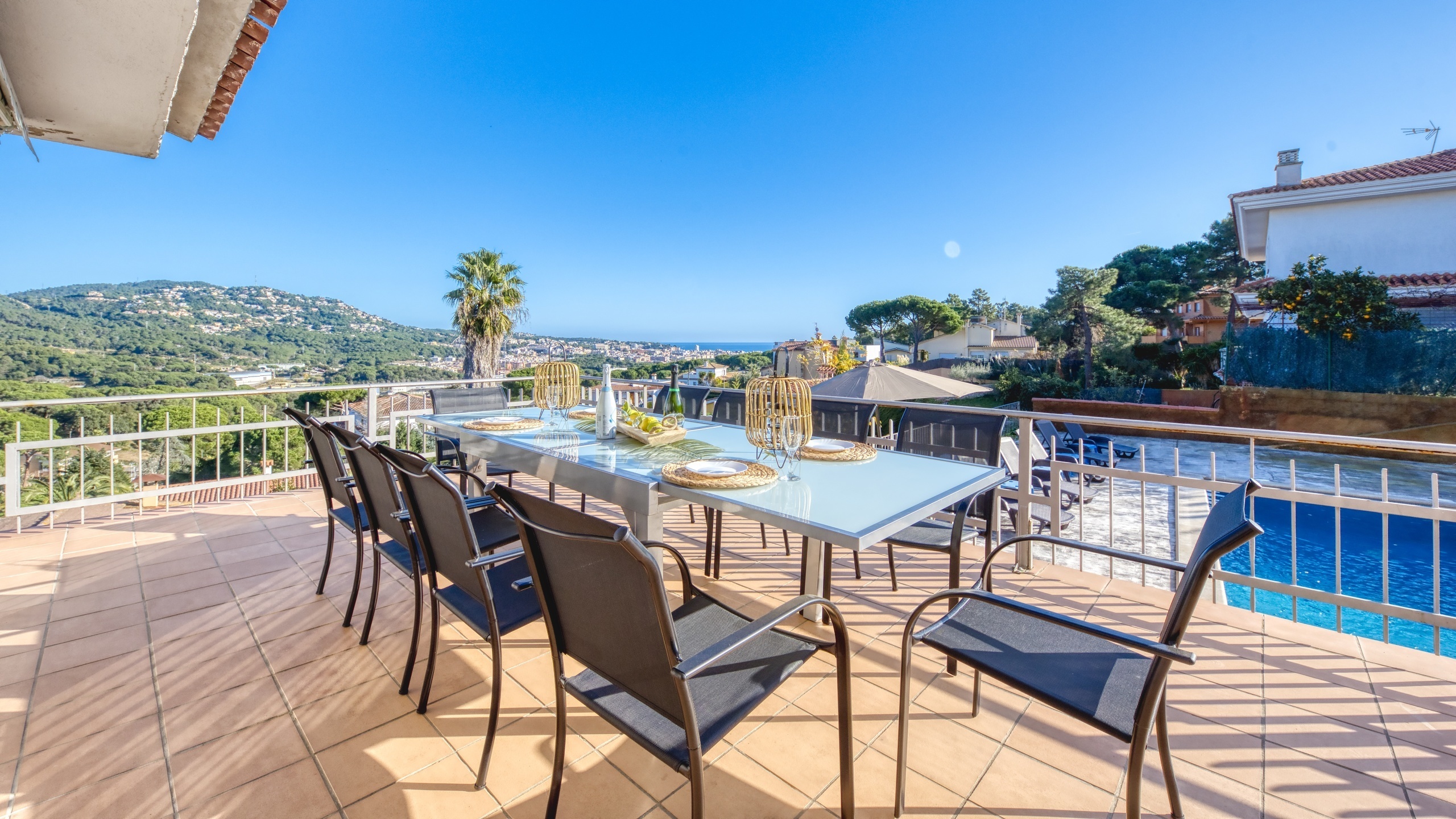 Vakantievilla's Costa Brava Spanje - Villa Abigail - BBQ gebied