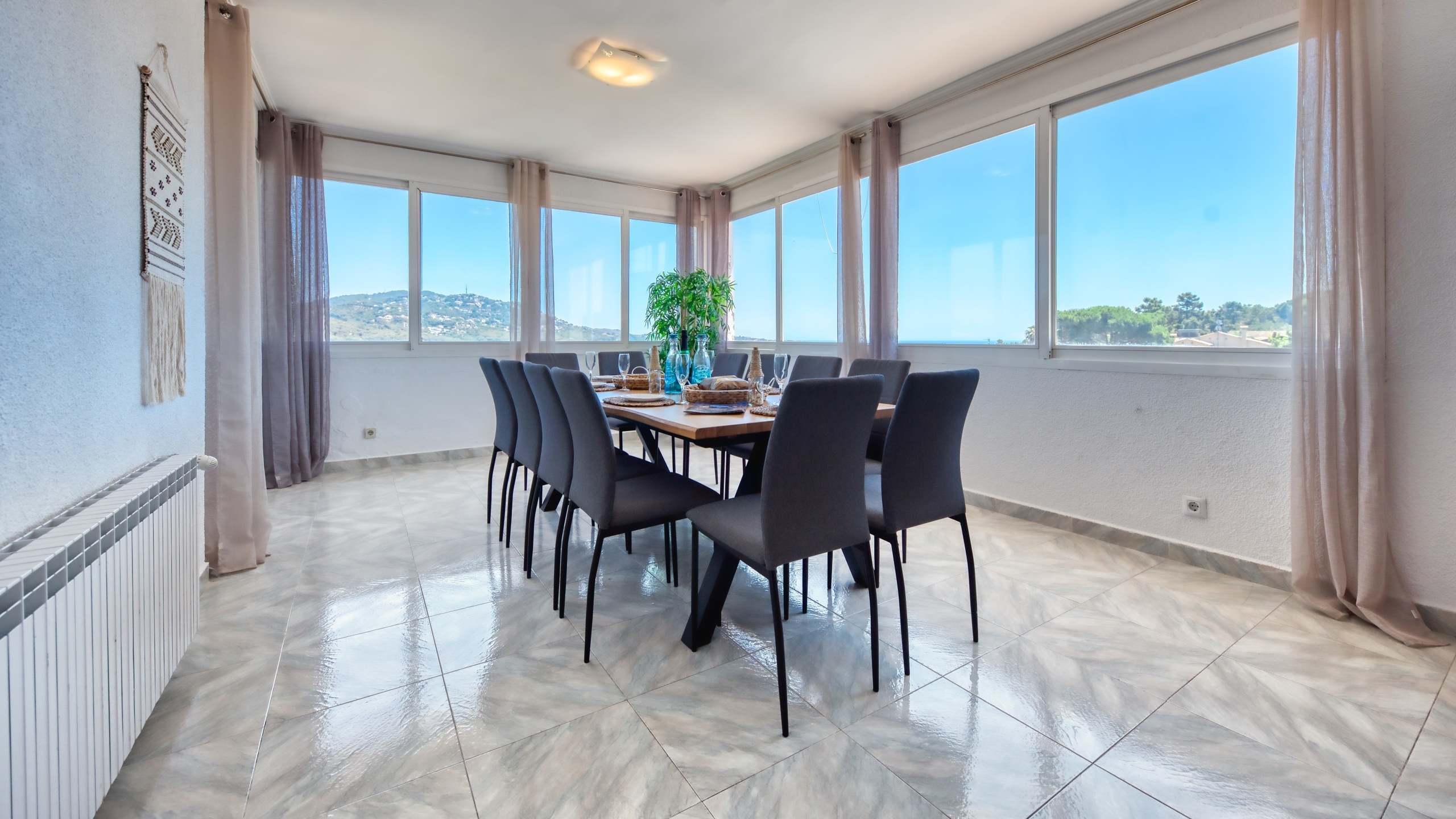 Vakantievilla's Costa Brava Spanje - Villa Abigail - Eethoek