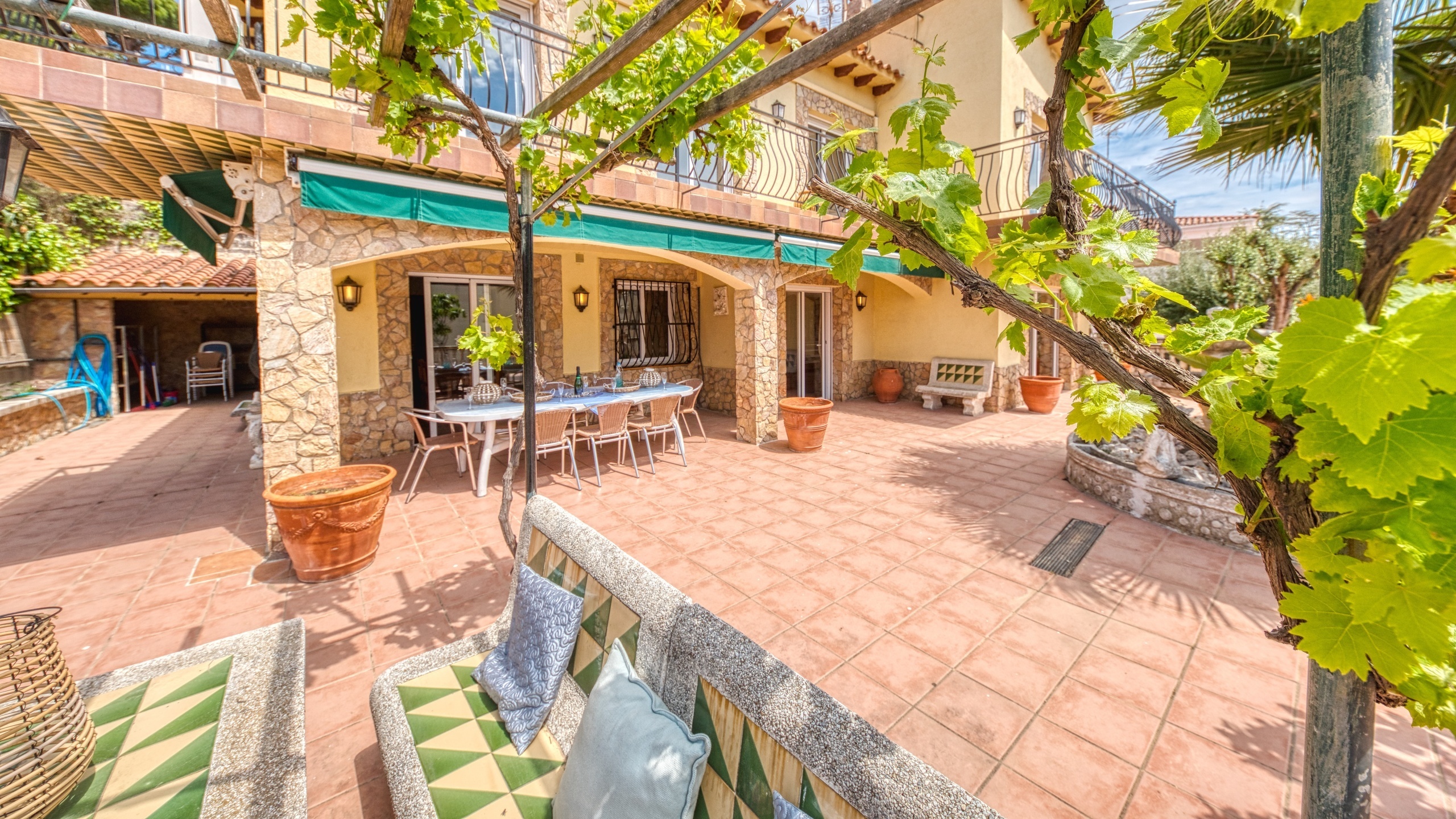 Vakantievilla's Costa Brava Spanje - Villa Dolce Vita - Zithoek