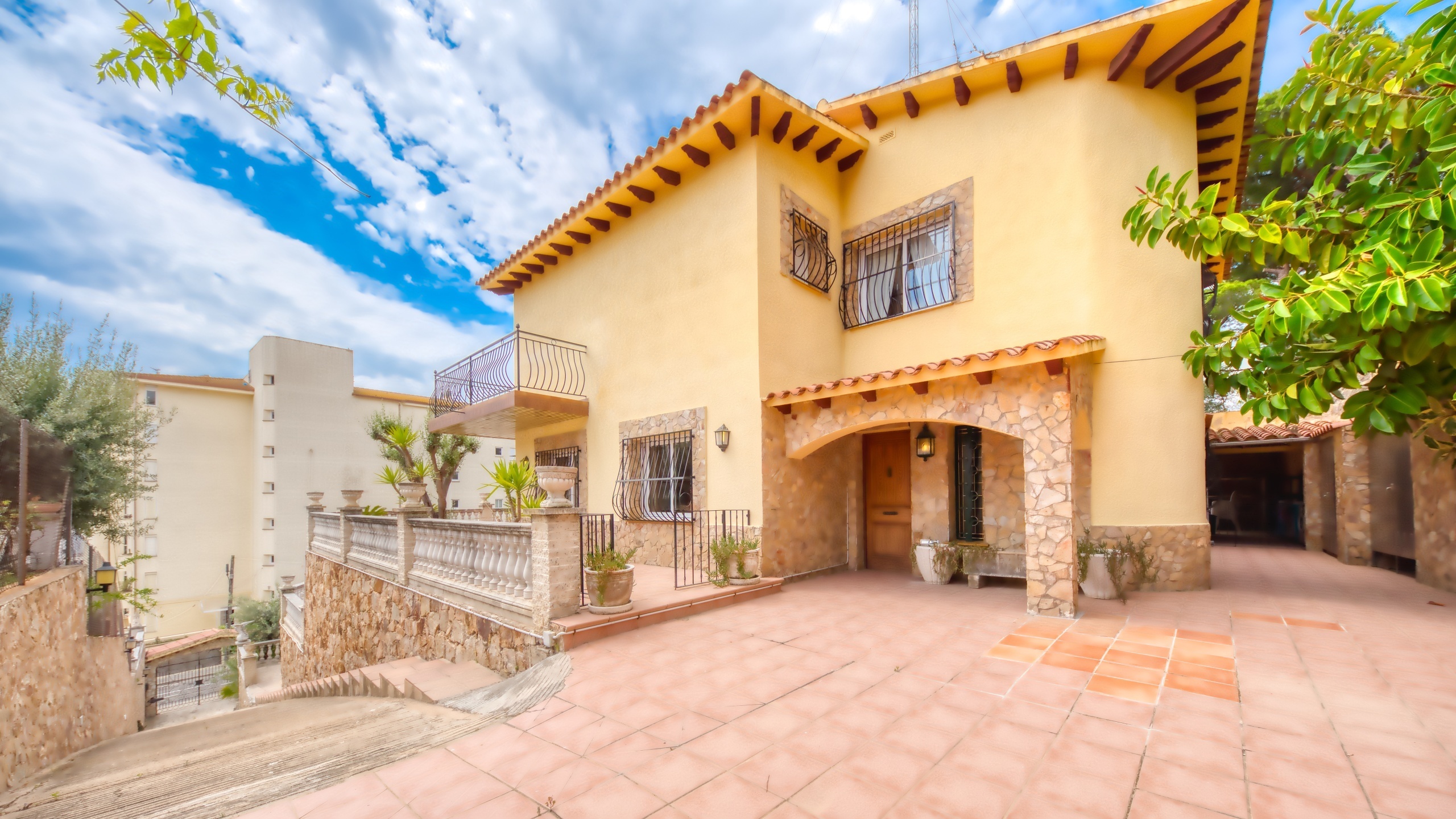 Vakantievilla's Costa Brava Spanje - Villa Dolce Vita - Ingang