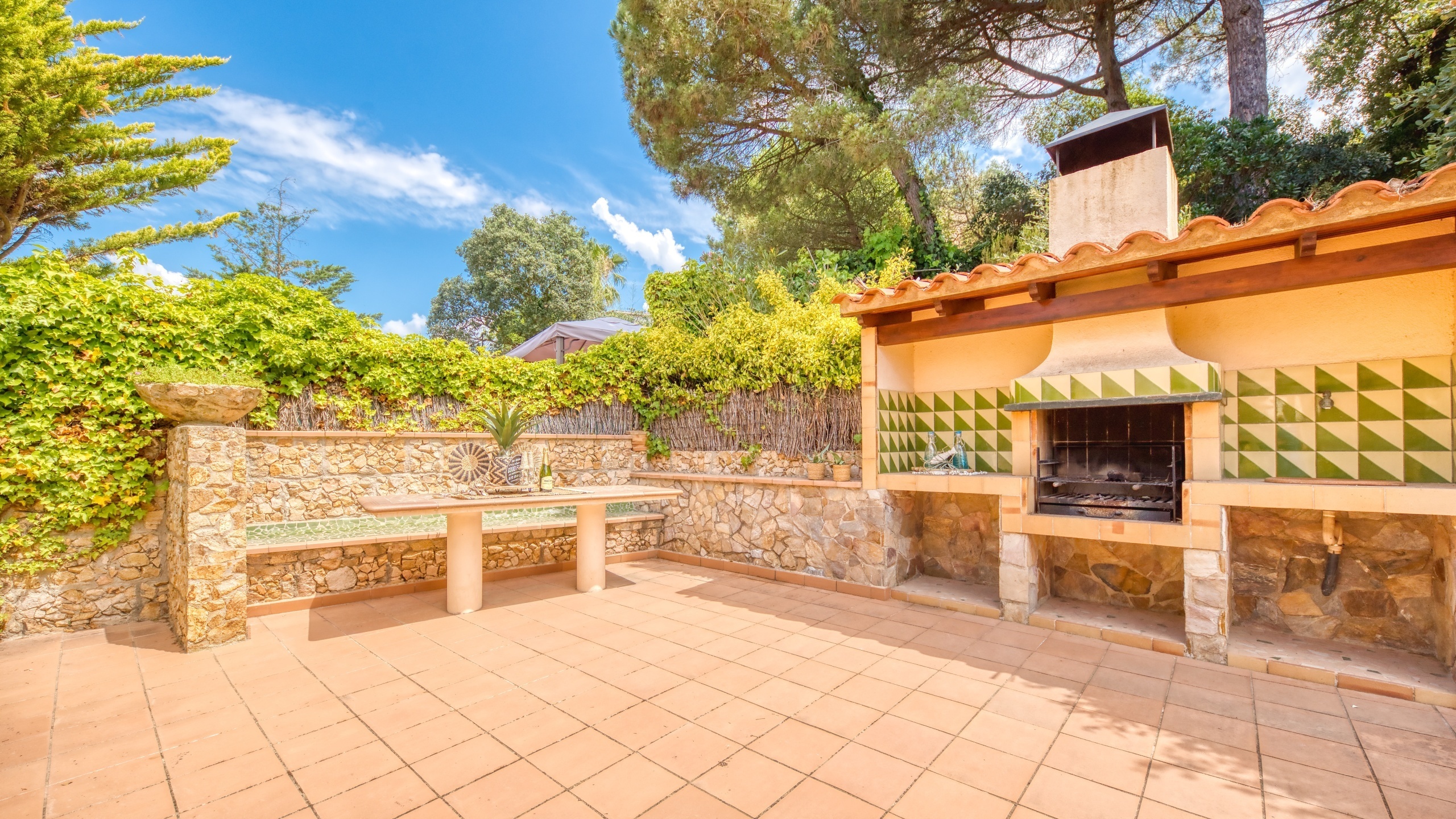 Vakantievilla's Costa Brava Spanje - Villa Cleo - BBQ gebied