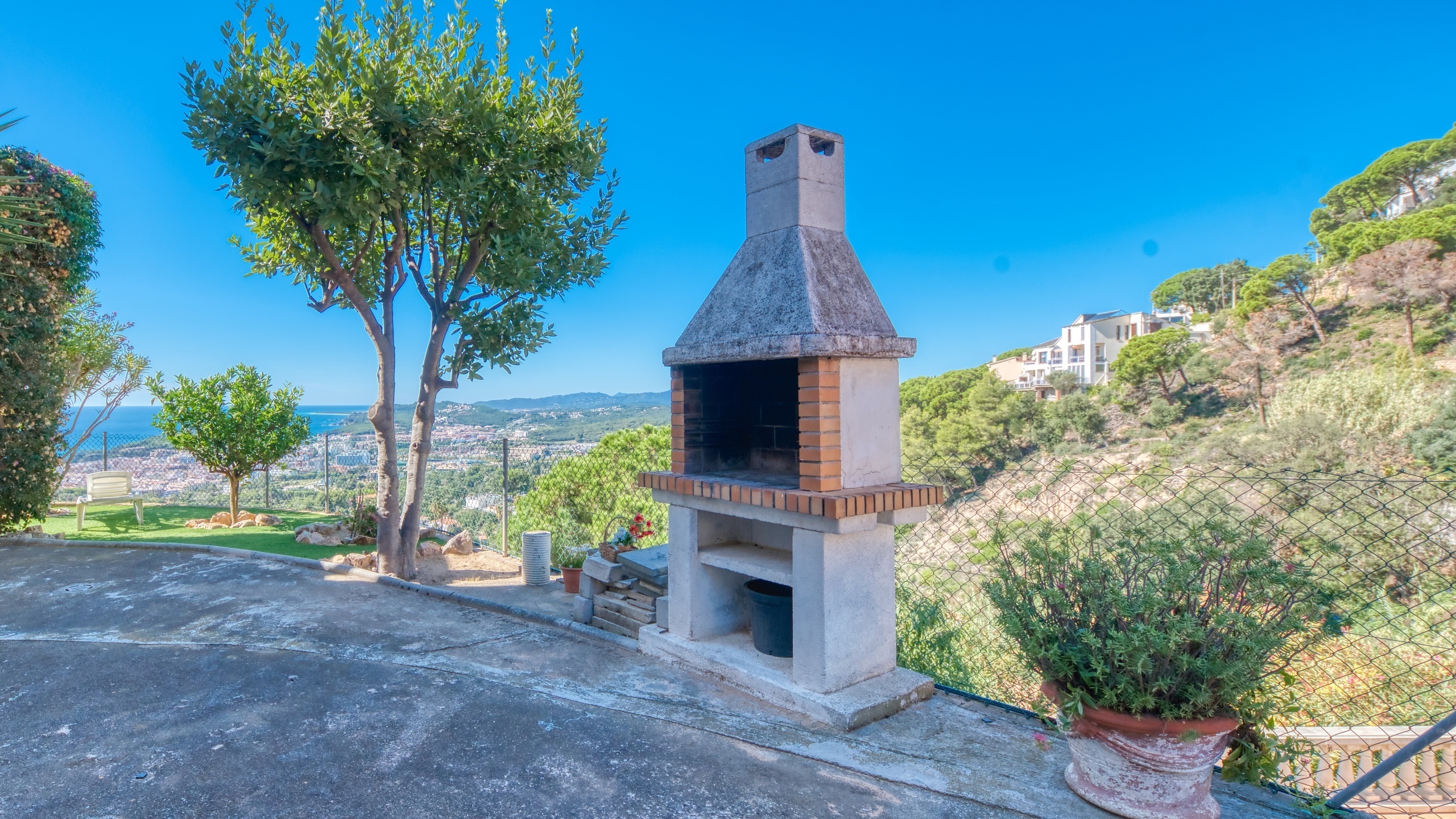 Vakantievilla's Costa Brava Spanje - Villa Teresa - BBQ gebied