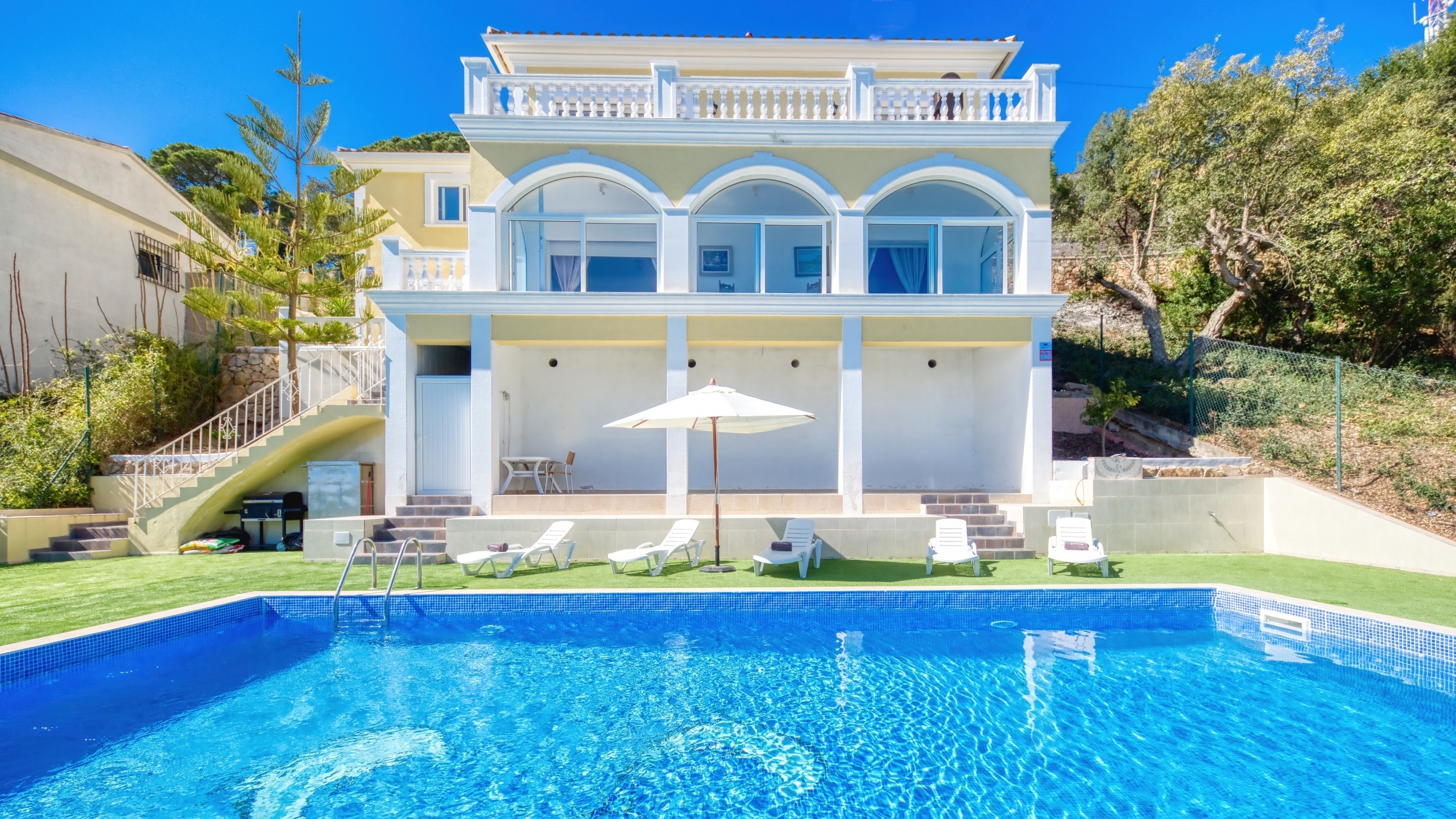 Vakantievilla's Costa Brava Spanje - Villa Sunrise - Zwembad