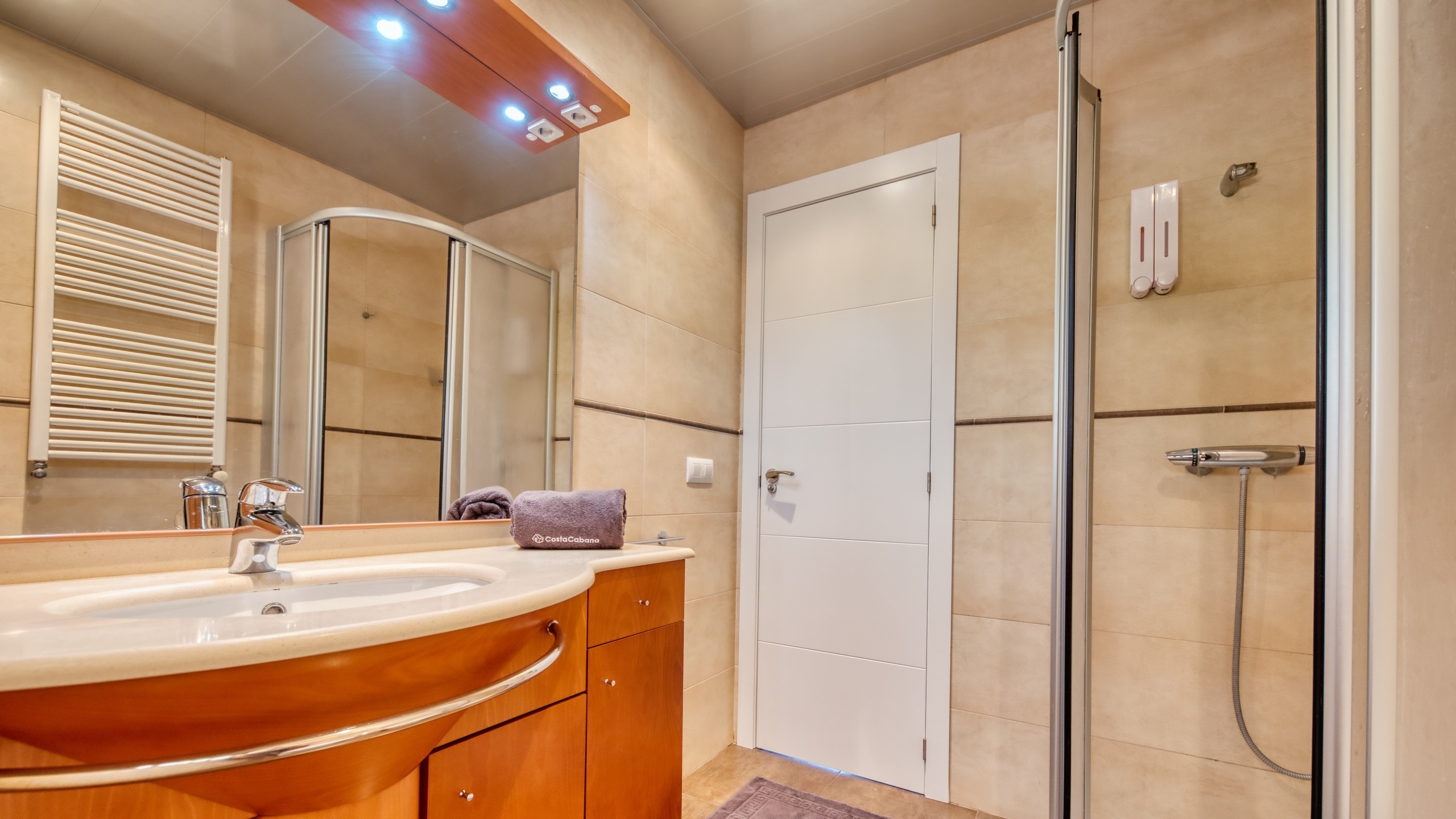 Vakantievilla's Costa Brava Spanje - Villa Montse - Badkamer