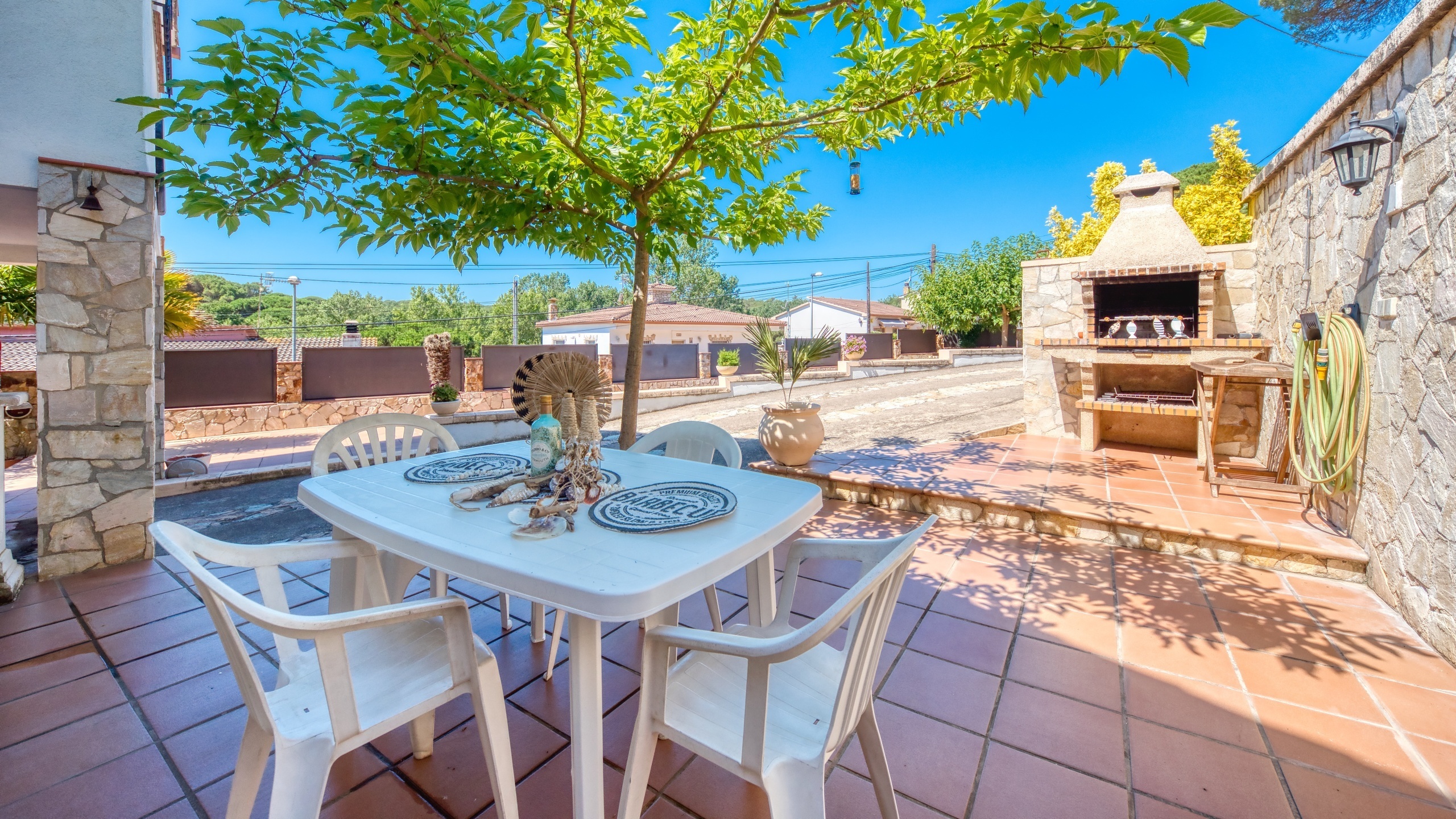 Vakantievilla's Costa Brava Spanje - Villa Montse - BBQ gebied