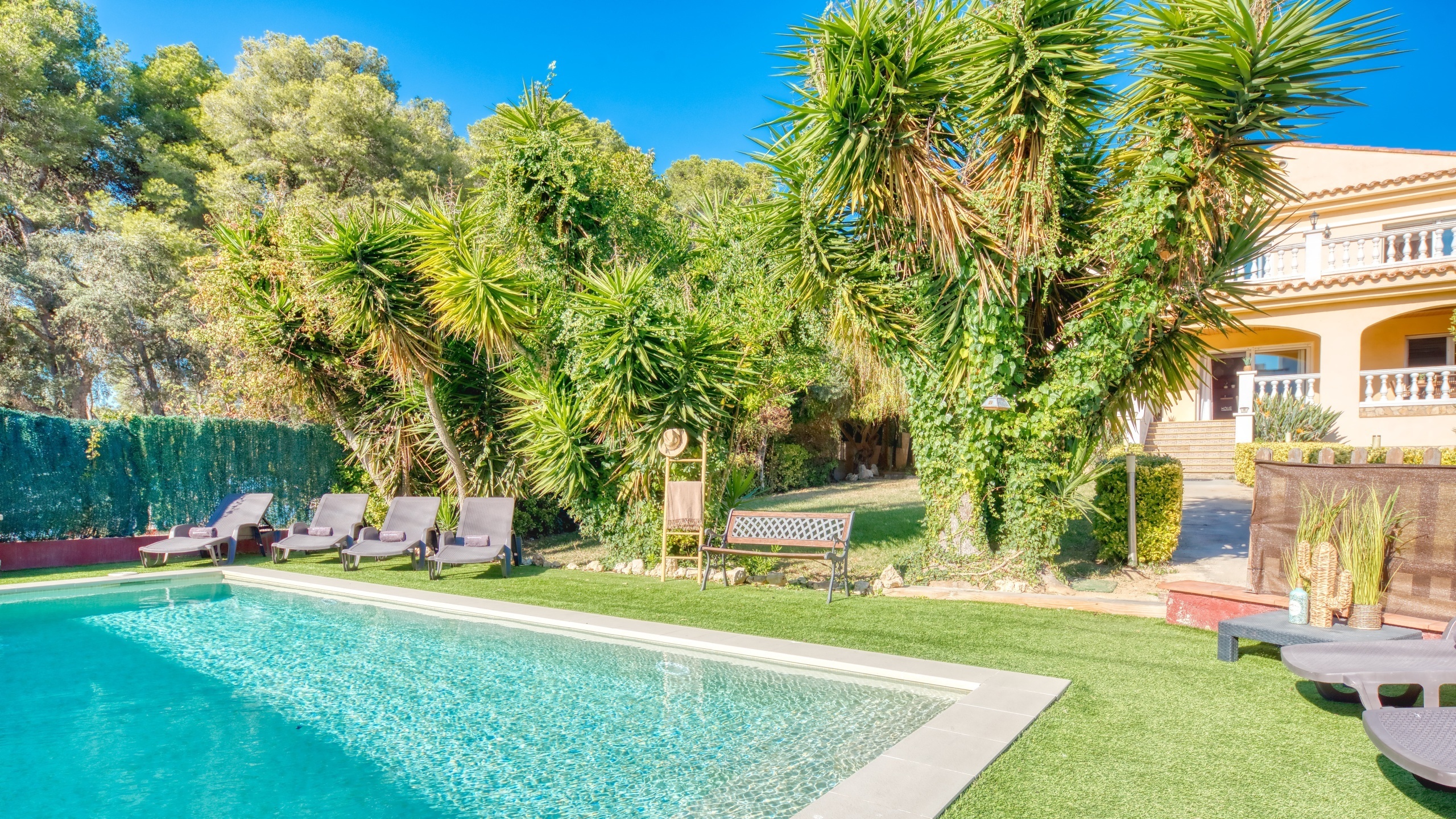 Vakantievilla's Costa Brava Spanje - Villa Summertime - Zwembad