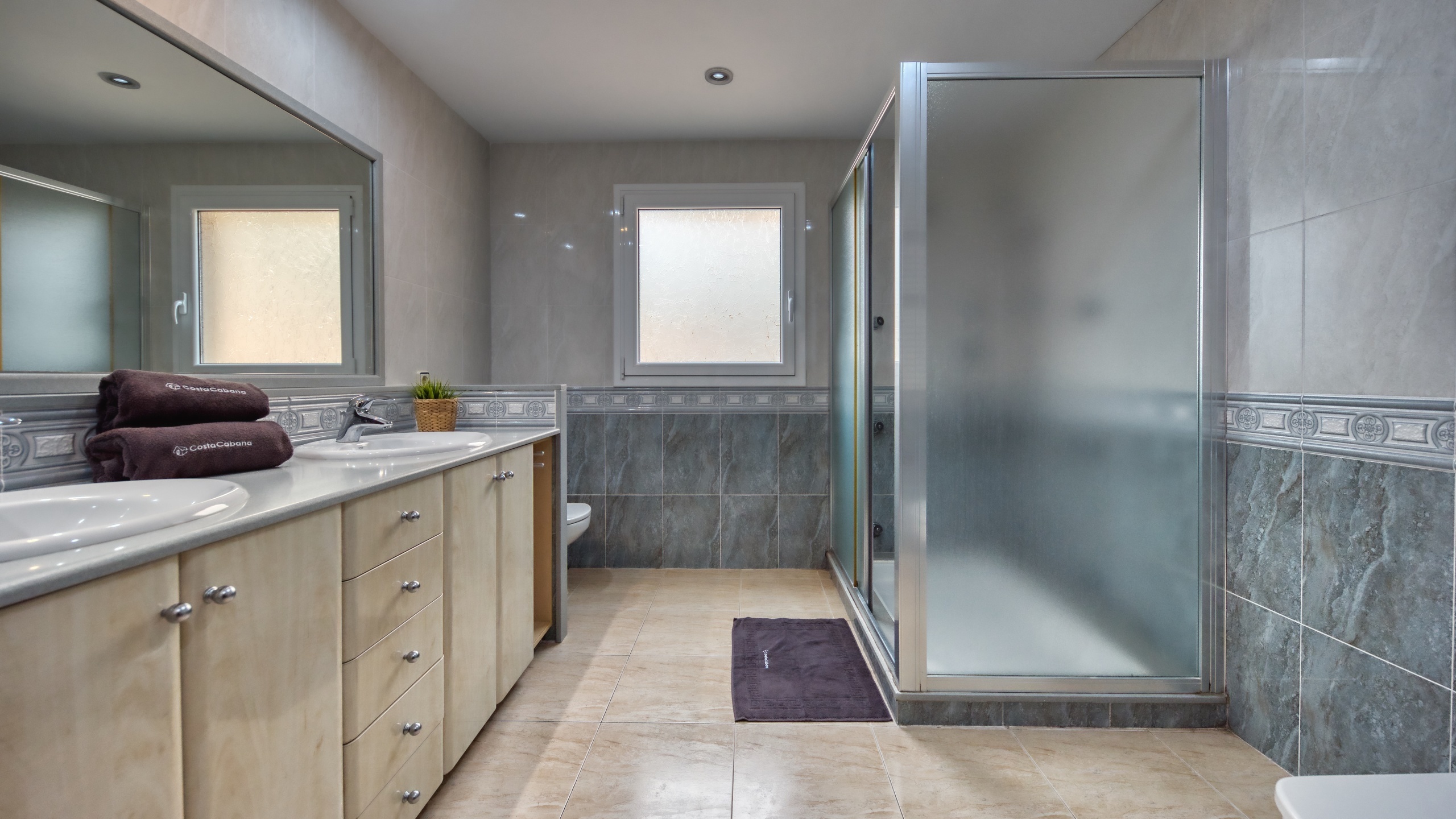 Vakantievilla's Costa Brava Spanje - Villa Marysol - Badkamer