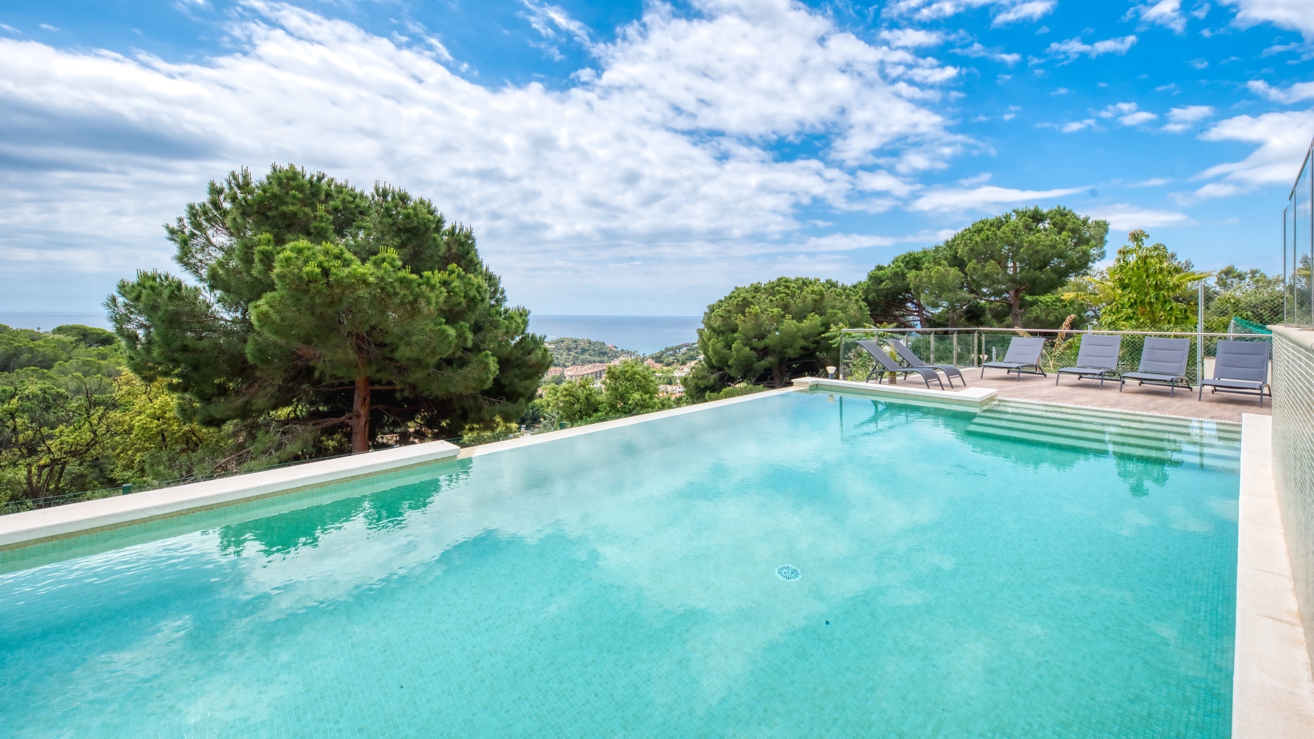 Vakantievilla's Costa Brava Spanje - Villa BellaVista - Zwembad