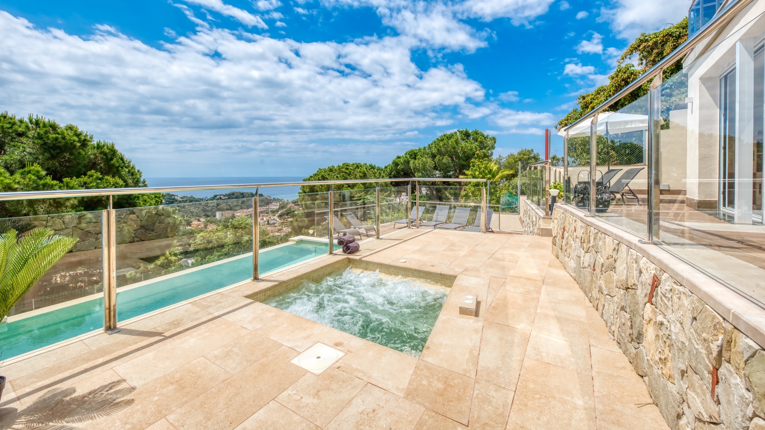 Vakantievilla's Costa Brava Spanje - Villa BellaVista - Draaikolk