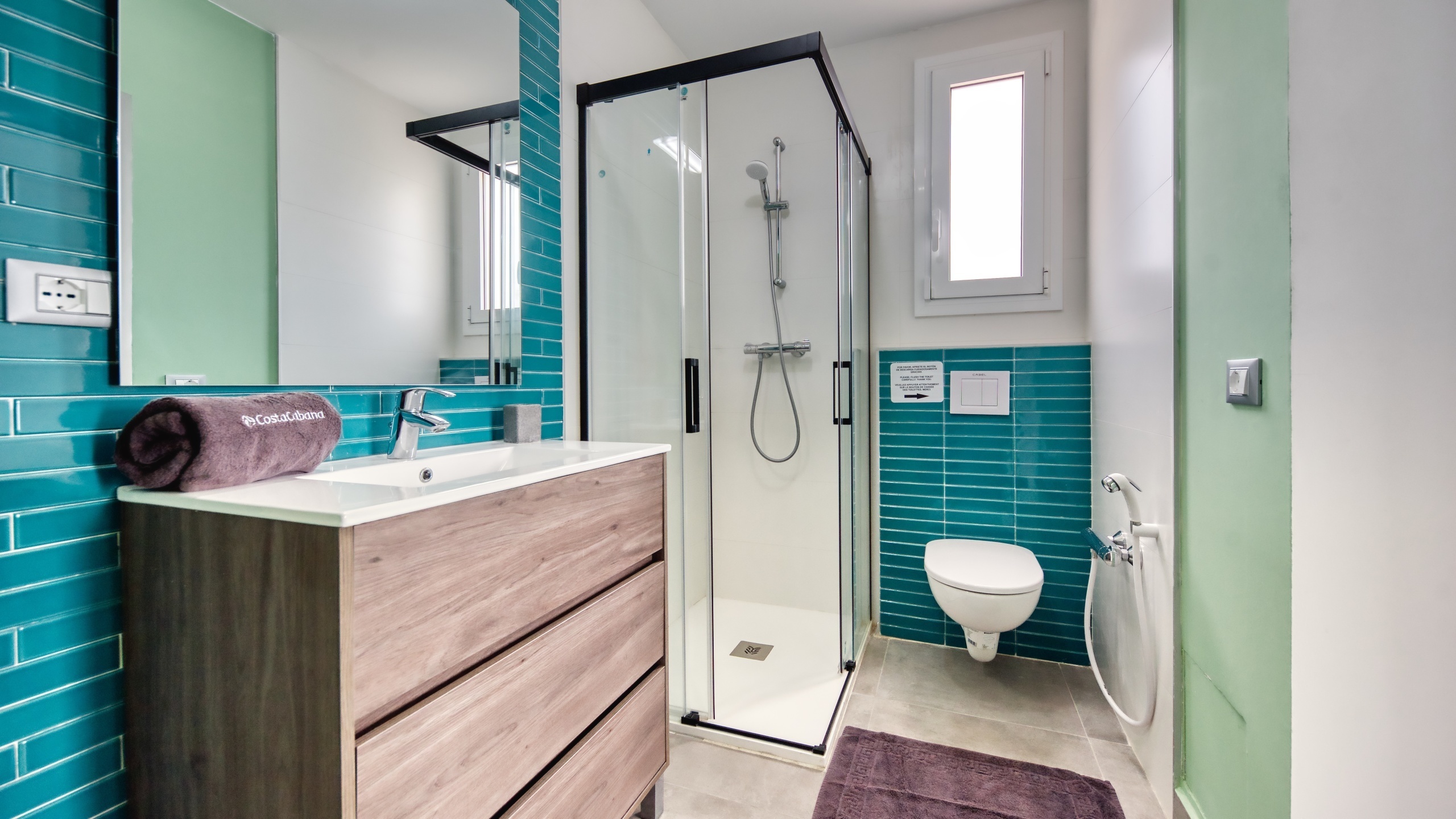 Vakantievilla's Costa Brava Spanje - Villa BellaVista - Badkamer