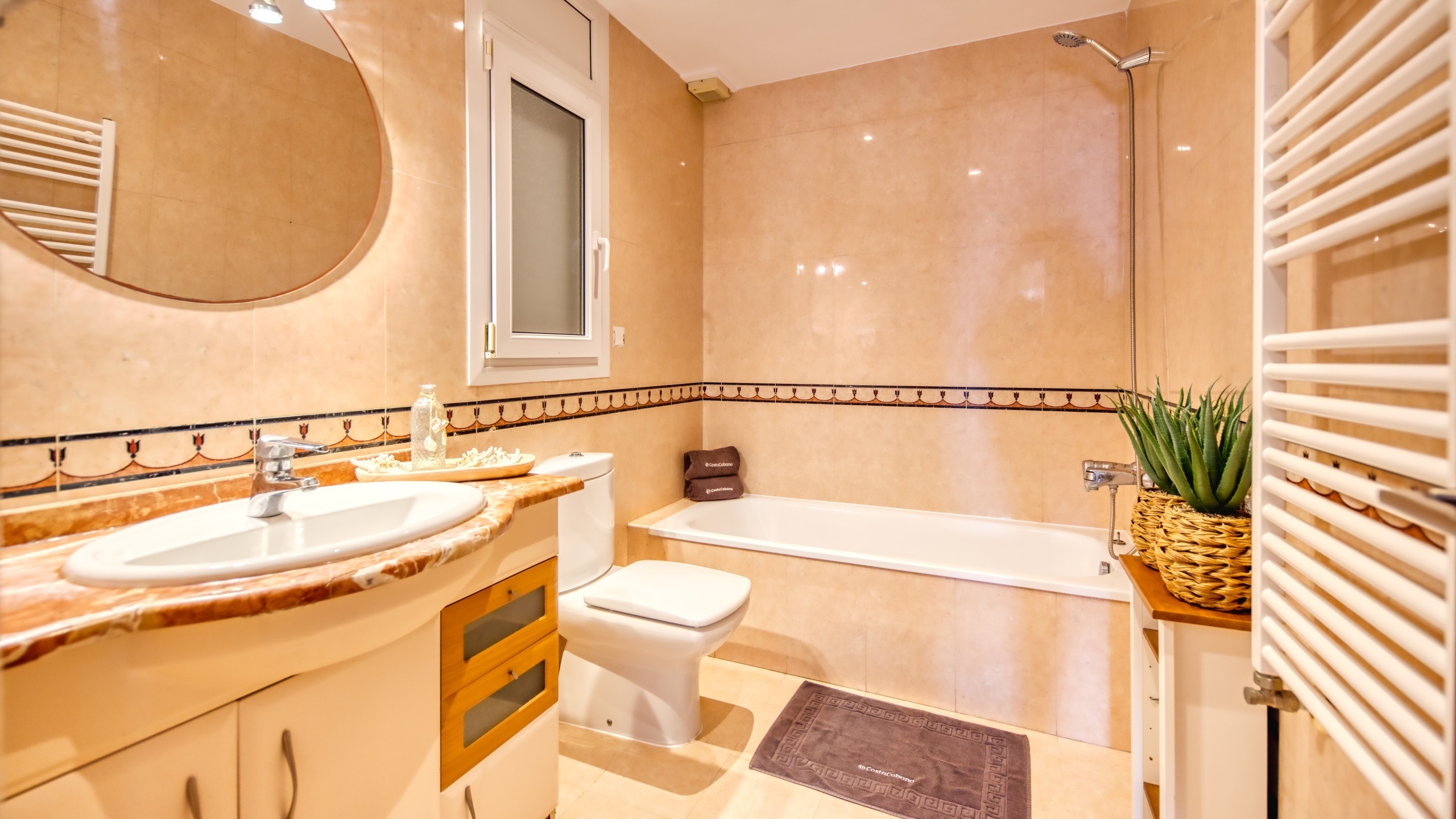 Vakantievilla's Costa Brava Spanje - Villa Ibiza - Badkamer