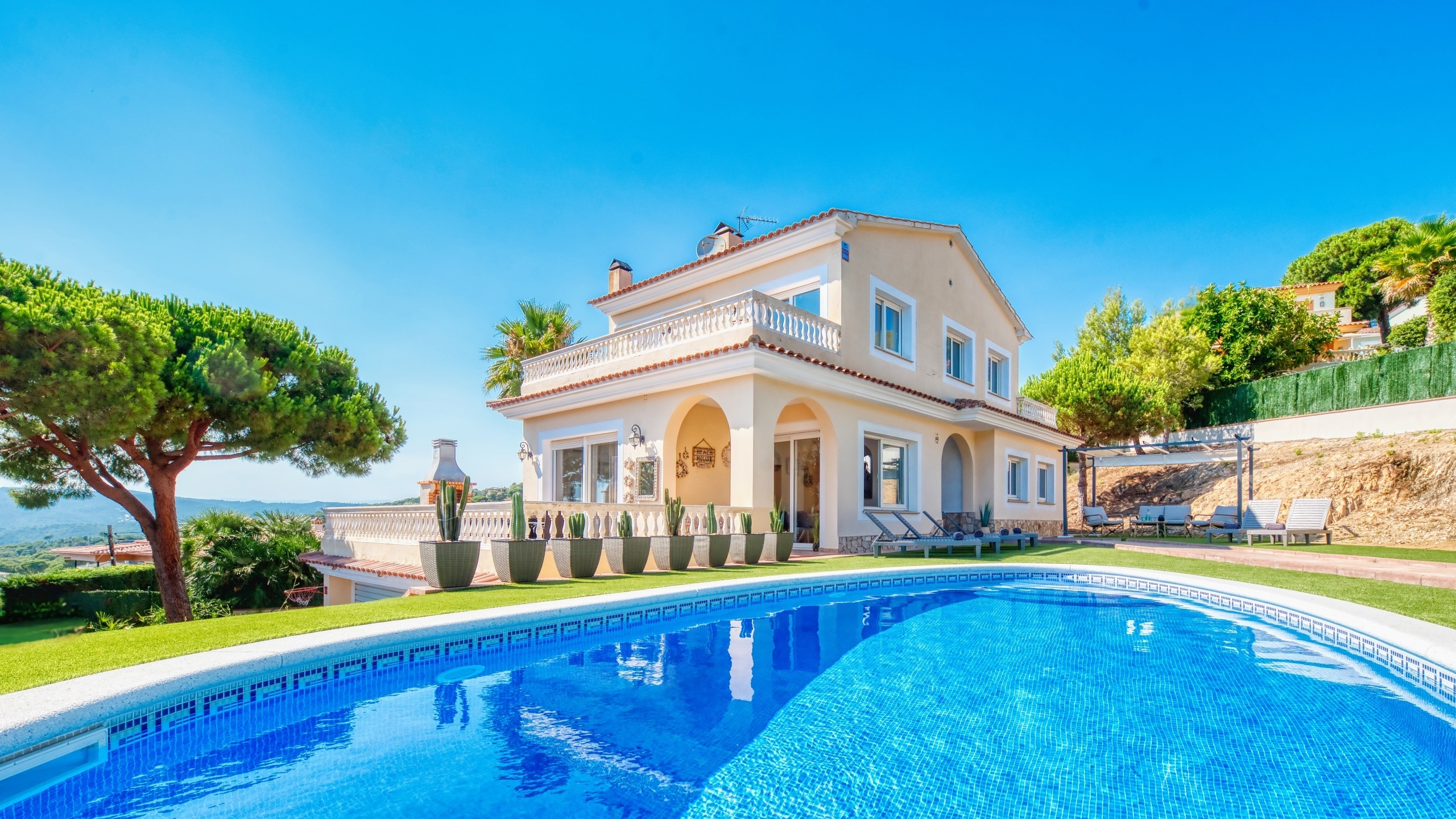 Vakantievilla's - Costa Brava - Spanje - Villa Ibiza - Villa buiten