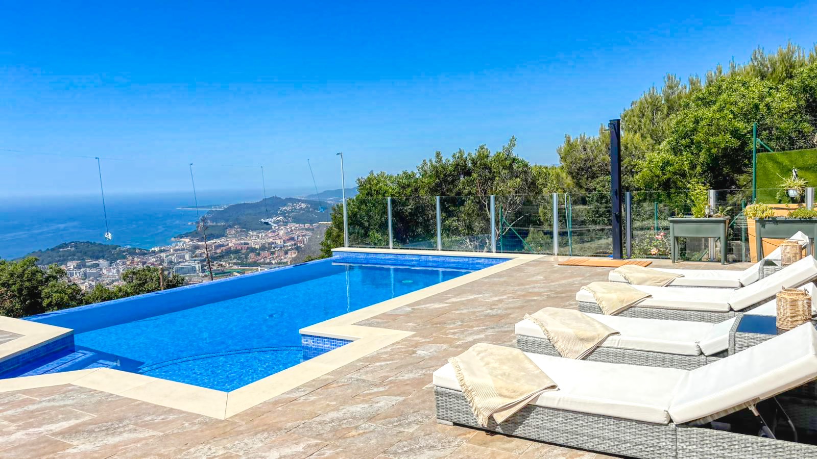 Vakantievilla's Costa Brava Spanje - Villa VistaMar - Ligbedden