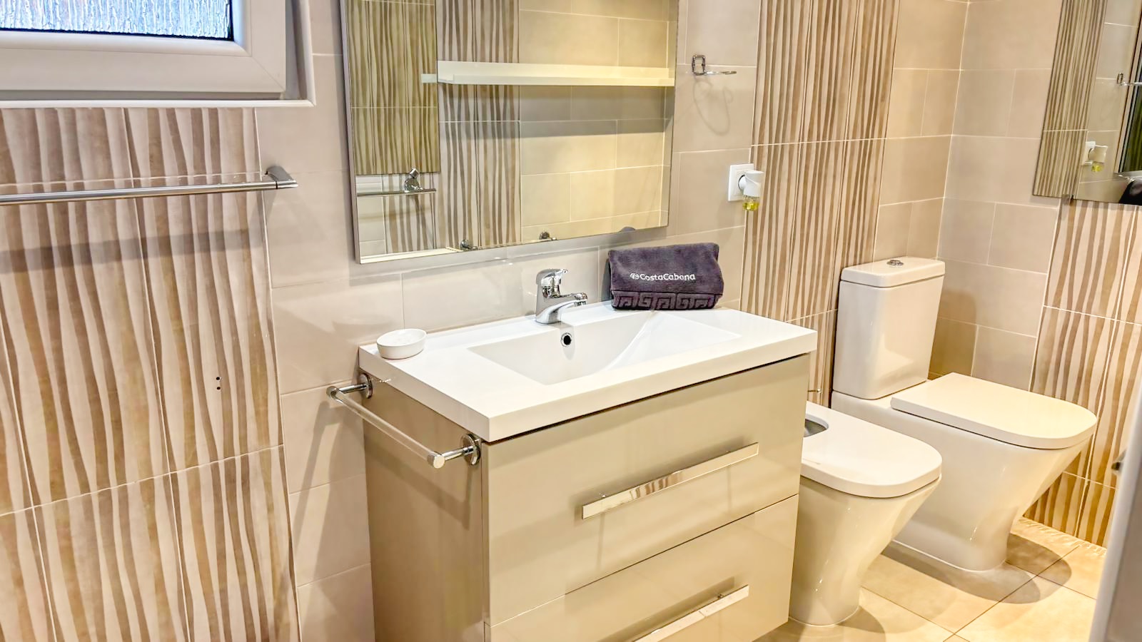 Vakantievilla's Costa Brava Spanje - Villa VistaMar - Badkamer